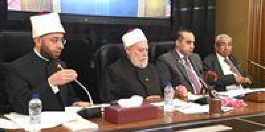 عاجل.. دينية النواب تستجيب لطلب الأزهر بإضافة «البحوث الإسلامية» و«الأزهر للفتوى» بمشروع الفتوى العامة