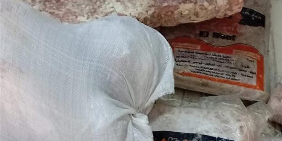 ضبط 12 طن مصنعات ودواجن منتهية الصلاحية بالقليوبية