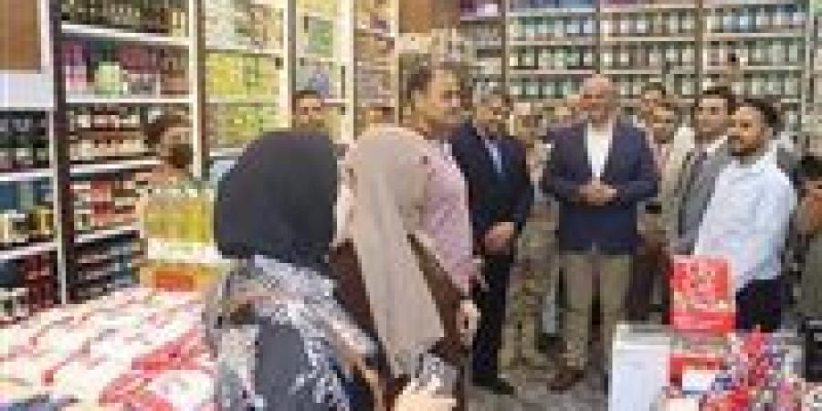 محافظ القليوبية يفتتح منافذ بيع جهاز مستقبل مصر لتوفير السلع الغذائية بأسعار مُخفضة بمدينة بنها