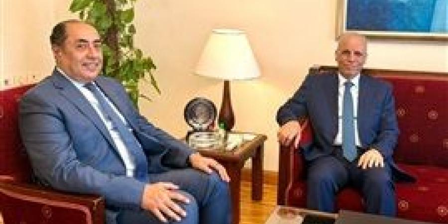 السفير العراقي يلتقي الأمين العام المساعد لجامعة الدول العربية