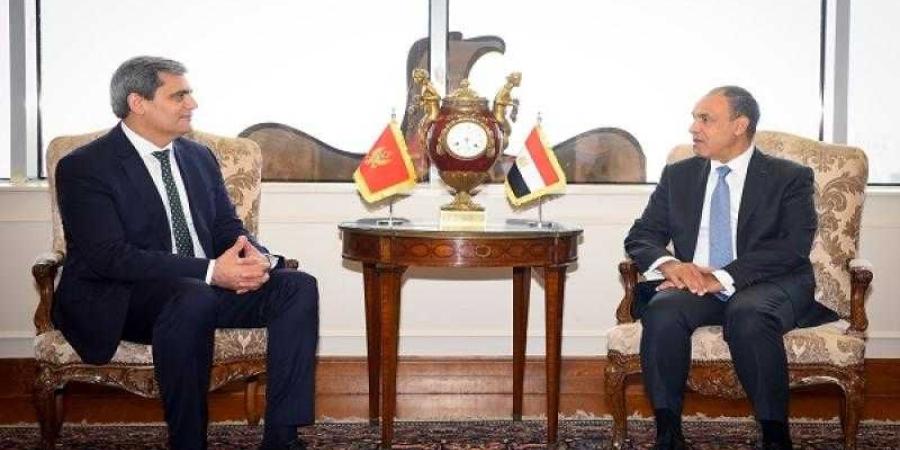 وزير الخارجية يبحث مع نظيره بالجبل الأسود تعزيز التعاون الثنائي