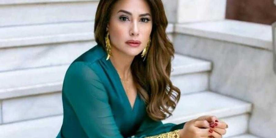 هند صبري في مسلسل جديد مأخوذ عن رواية ”دم على نهد”