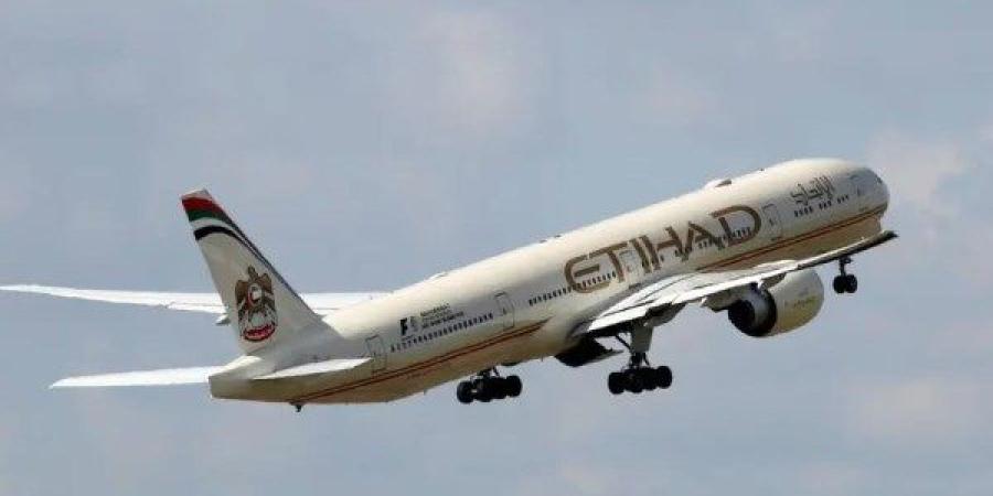 إلغاء رحلات شركات الطيران القطرية والإماراتية إلى باكستان