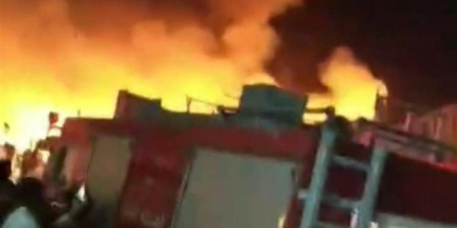 نشوب حريق داخل مطعم شهير بالشيخ زايد وإصابة عامل بحالة اختناق
