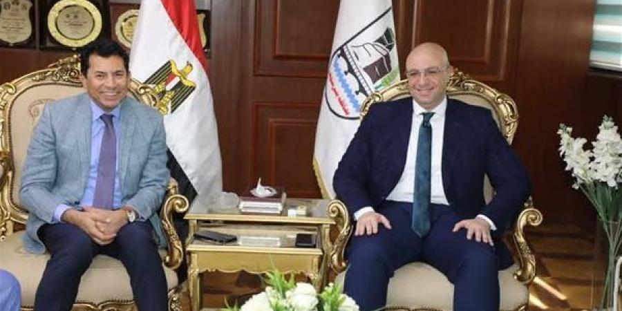 محافظ بني سويف يستقبل وزير الشباب والرياضة لافتتاح وتفقد عدد من المنشآت والفعاليات