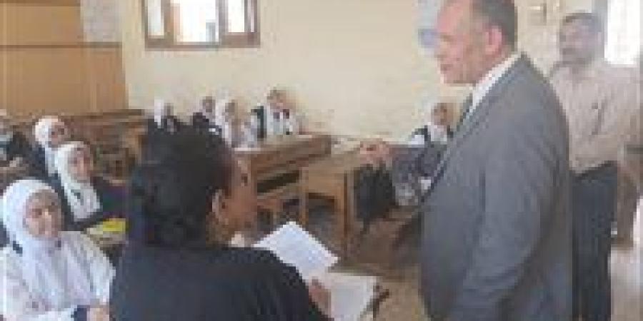مدير مديرية تعليم أسيوط يتفقد عدد من المدارس في أبنوب