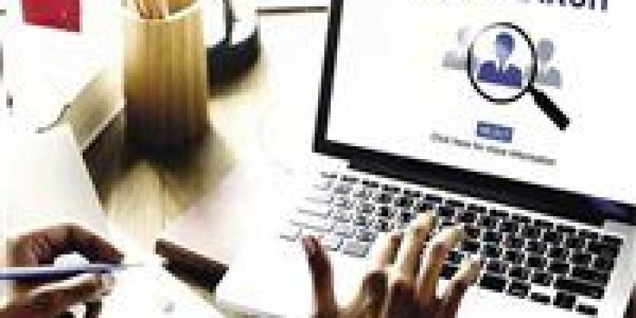 عاجل| براتب يصل لـ10 آلاف جنيه.. "العمل" تعلن عن وظائف للشباب
