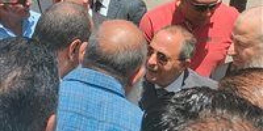 محافظ بورسعيد يفتتح مسجدًا الر في حي الفيروز ببورفؤاد