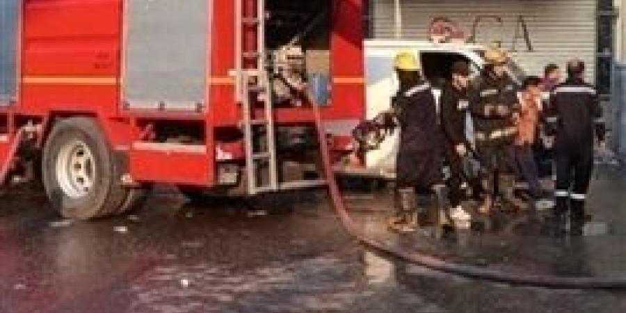 السيطرة على حريق بمخزن أدوات بلاستيك فى قويسنا بالمنوفية