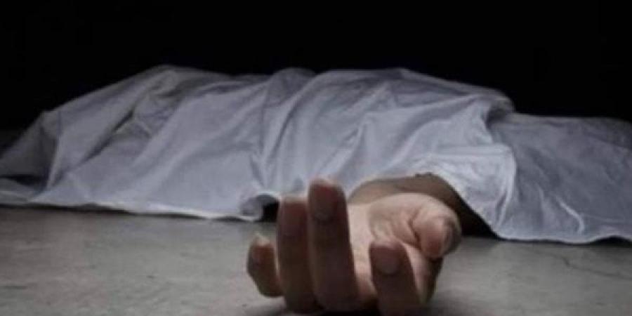 أهالي قرية عرب أبو كريم يشيعون جثمان شاب بعد سقوطه ببئر بأسيوط