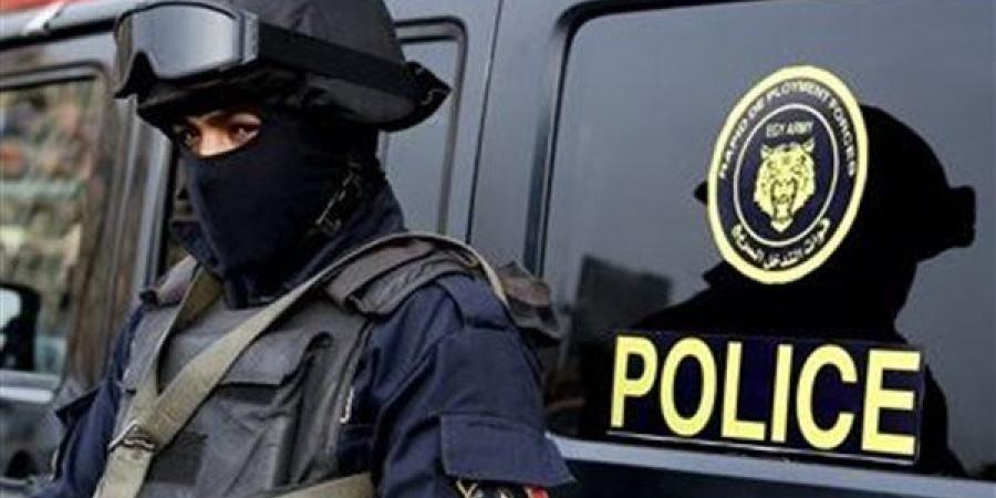 مدير مزرعة يشرع في قتل عامل بالشيخ زايد