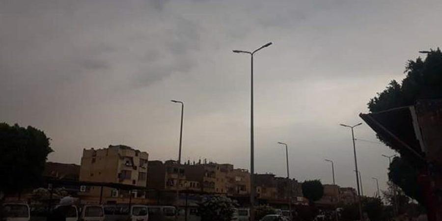الأرصاد المصرية: سحب وأمطار خفيفة على شمال البلاد.. ورياح محملة بالأتربة تمتد حتى شمال الصعيد