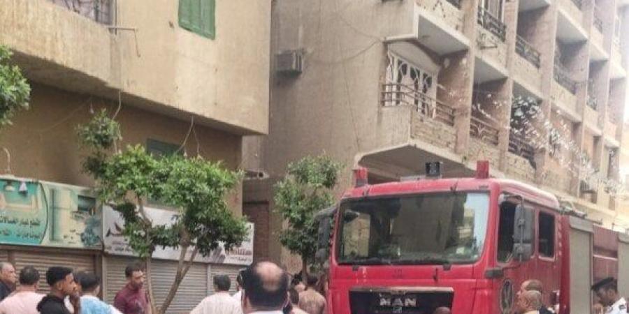 خسائر بالملايين.. ماس كهربائي يشعل النيران في مخزن أجهزة كهربائية بالمنيا