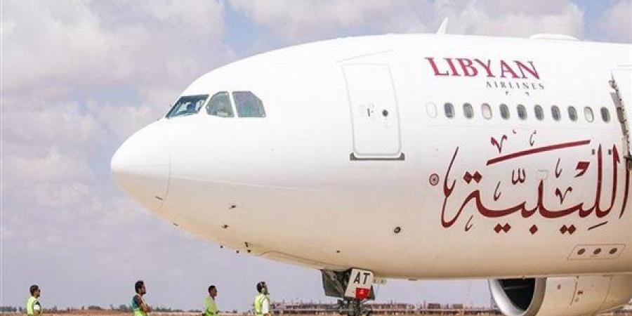 إعلام ليبي: توقف حركة الطيران في مطار طرابلس
