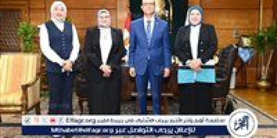رئيس جامعة أسيوط يترأس لجنة اختيار عميد كلية التربية للطفولة المبكرة بالجامعة