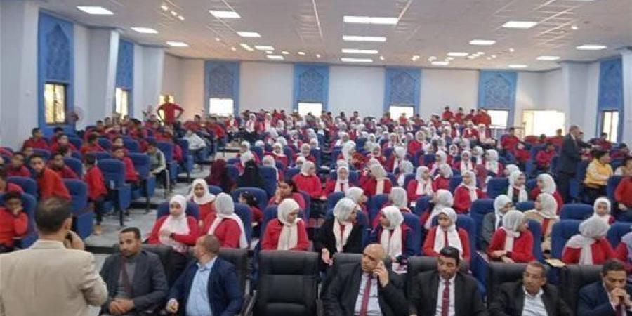 غدا انطلاق قافلة تعليمية شاملة لدعم طلاب الثانوية بالوادى الجديد.. صور