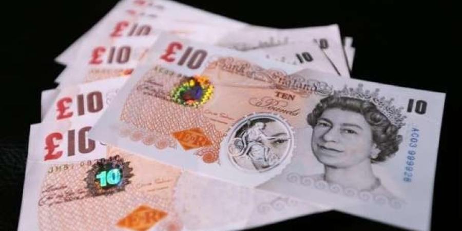 انخفاض سعر الجنية الاسترلينى فى البنوك المصرية منتصف تعاملات اليوم