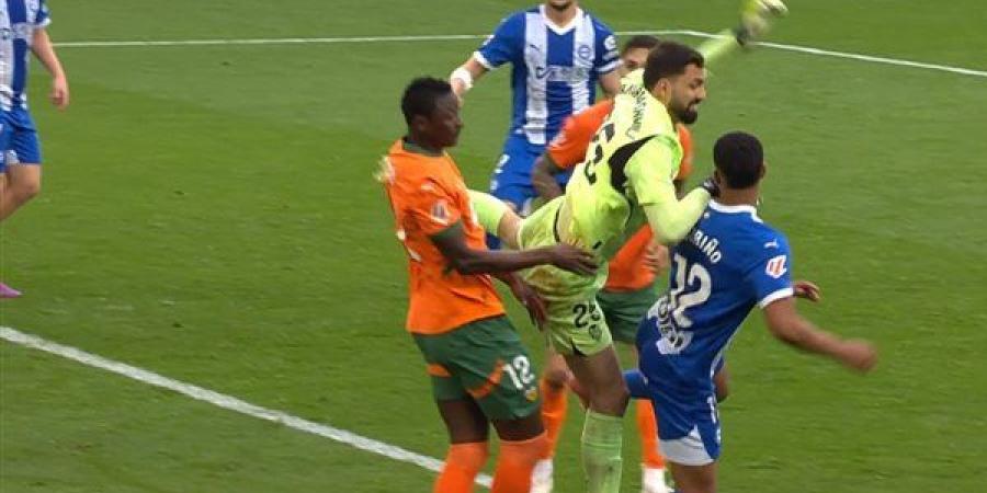 بركلة جزاء جدلية.. فالنسيا يخسر من ألافيس في الدوري الإسباني