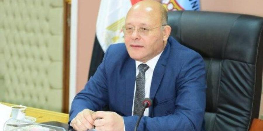 إطلاق منظومة الحجز الإلكترونى للعيادات الخارجية بمستشفيات سوهاج الجامعية