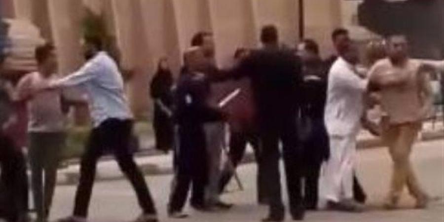 بسبب خلافات الجيرة.. إصابة 4 أشخاص في مشاجرة بين أبناء عمومة بجرجا