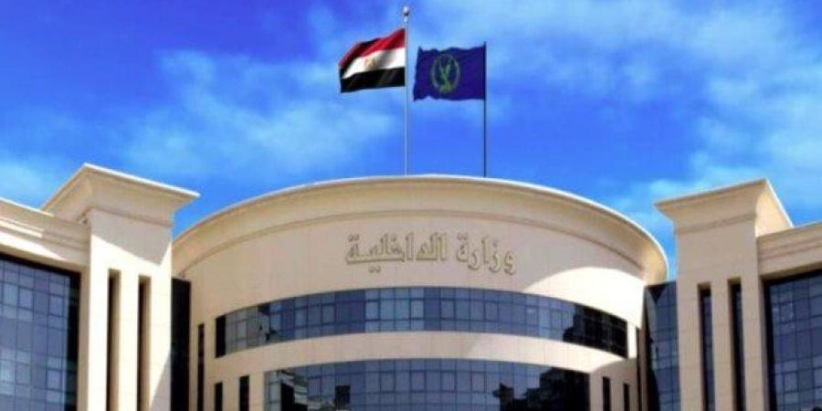 الداخلية تكشف حقيقة الادعاء باحتجاز محاميين بأحد أقسام الشرطة في القاهرة