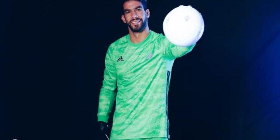 شريف إكرامي يهاجم قرار لجنة التظلمات بشأن مباراة القمة بين الأهلي والزمالك