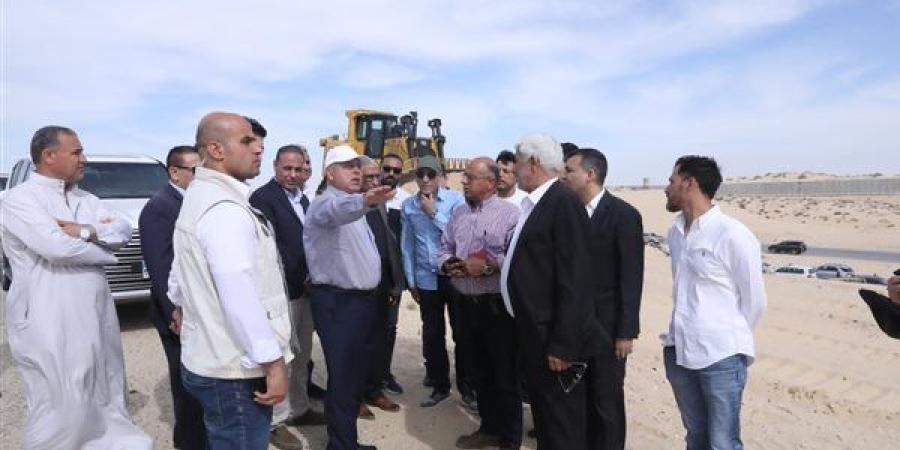 كامل الوزير يتابع أعمال تنفيذ مشروع خط سكة حديد "بئر العبد- العريش"