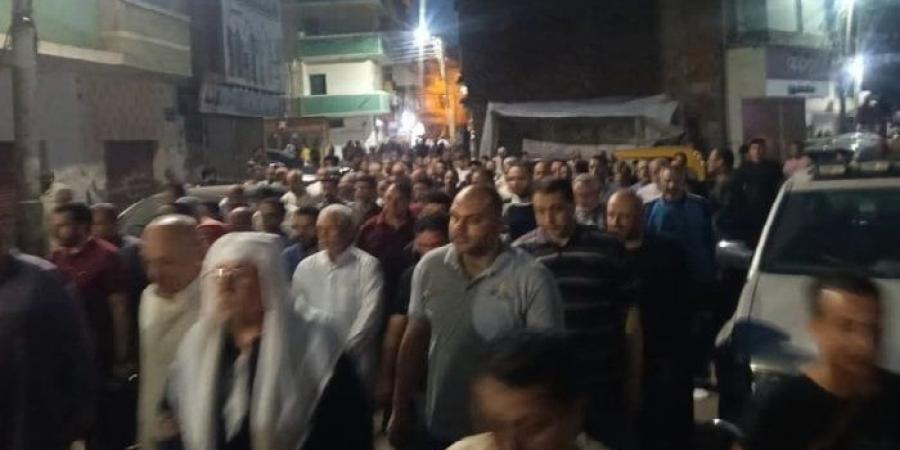 ظل 3أيام في المياه.. تشييع جثمان شاب غرق أثناء الاستحمام في ترعة بالبحيرة