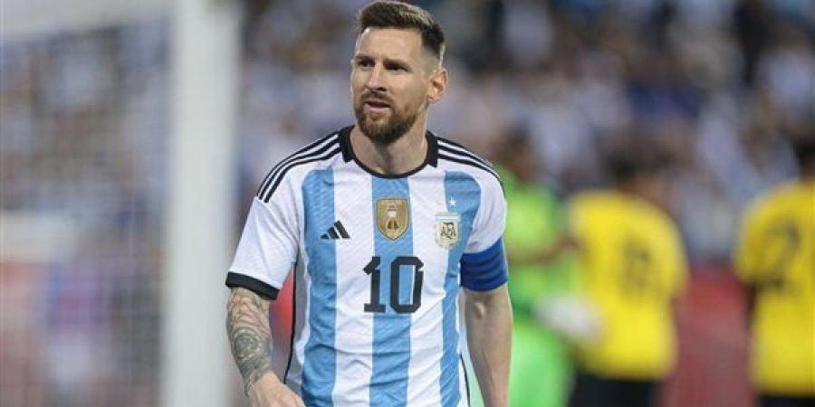 سكالوني يُعلن قائمة التانجو لمعسكر يونيو.. وميسي حاضر بقوة