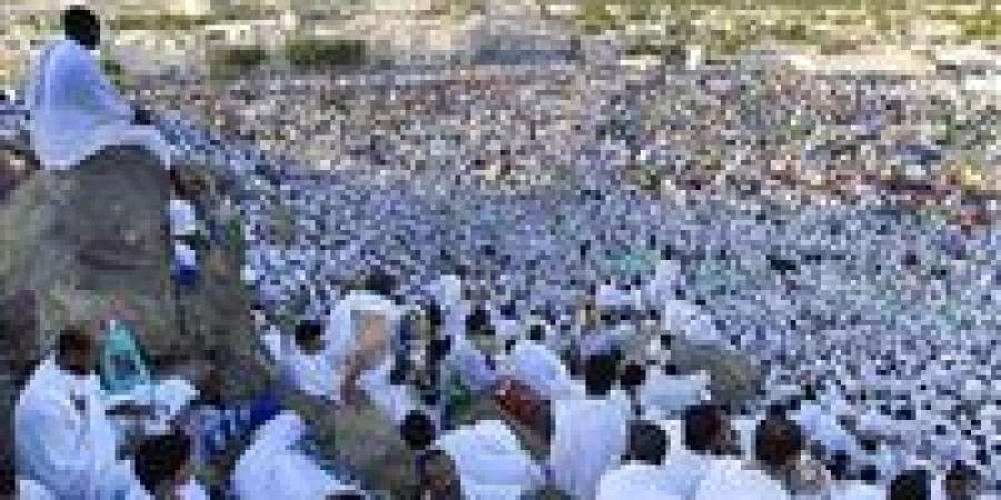 أول أفواج حجاج الجمعيات الأهلية يغادرون اليوم إلى الأراضى المقدسة