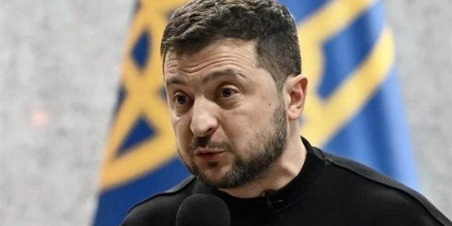 زيلينسكي: التقيت رئيس وزراء كندا لمناقشة حزمة العقوبات الجديدة ضد روسيا
