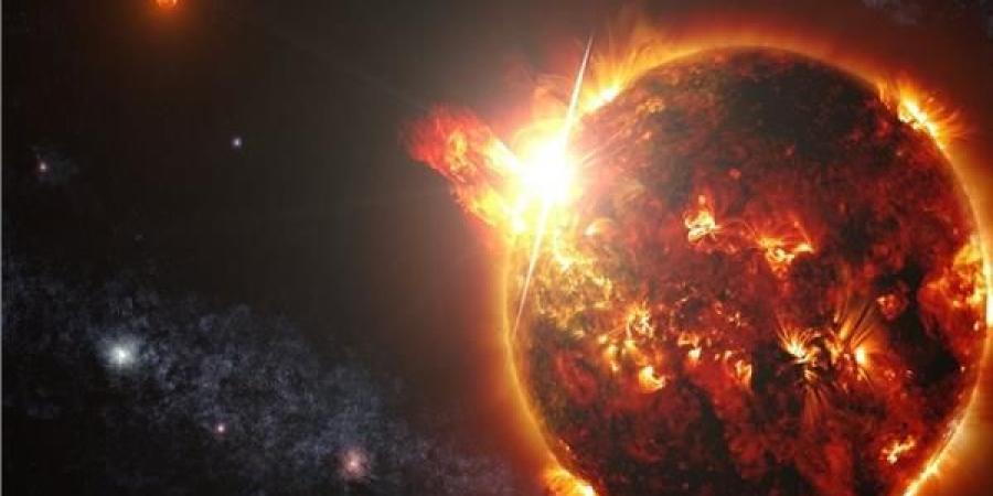 أعنف عاصفة شمسية تضرب الأرض .. هل الشمس في نهاية حياتها؟