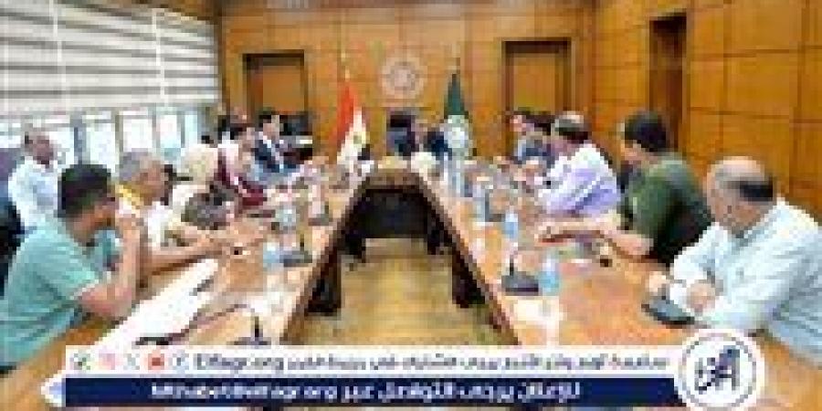 محافظ الدقهلية يناقش آخر مستجدات إنشاء موقف جديلة الحضاري