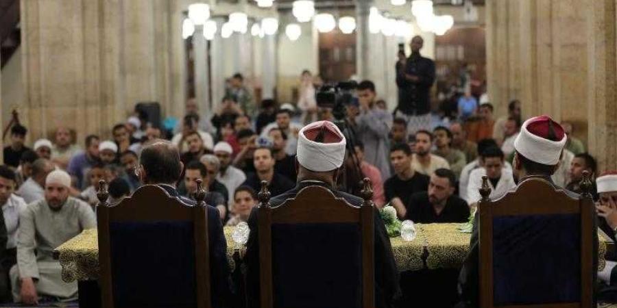 ملتقى الجامع الأزهر: الإسلام تعامل مع آفة الخمر بمنهج تدريجي لاقتلاعها من المجتمع الجاهلي