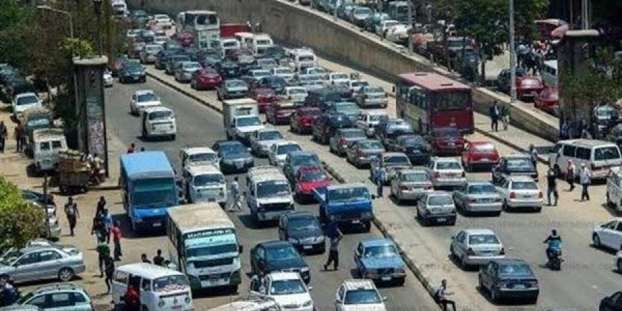 المرور اليوم.. زحام وكثافات بشوارع ومحاور القاهرة والجيزة