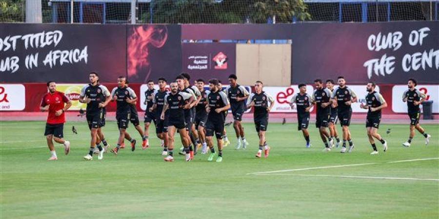 عماد النحاس يقود تدريبات الأهلي قبل موقعة الحسم أمام فاركو