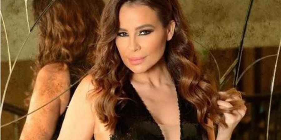 بعد عرضها المسرحي.. كارول سماحة تستعد لإحياء حفلين غنائيين بأمستردام (صور)