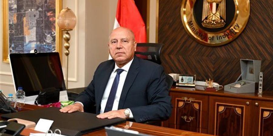قرار جديد لكامل الوزير هيوفر مليارات الدولارات