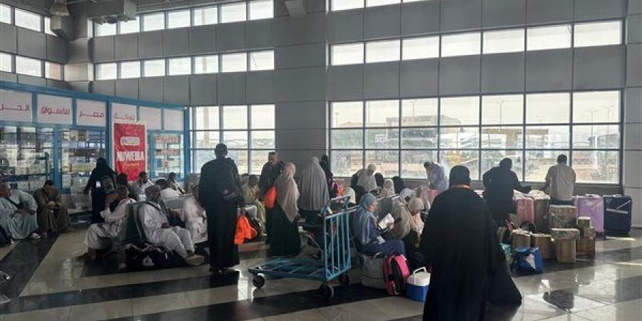 مغادرة 400 حاج من حجاج البر عبر ميناء نويبع