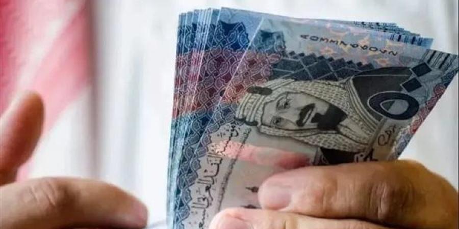 استقرار سعر الريال السعودي مقابل الجنيه المصري في أول يوم عمل بعد العطلة