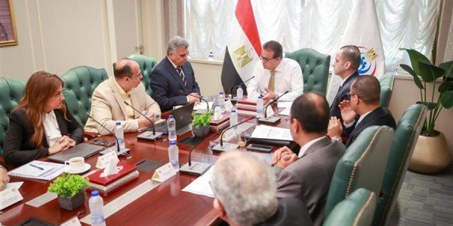 وزير الصحة يبحث مع شركة «جريفولز إيجيبت» سبل التعاون في القطاع الصحي
