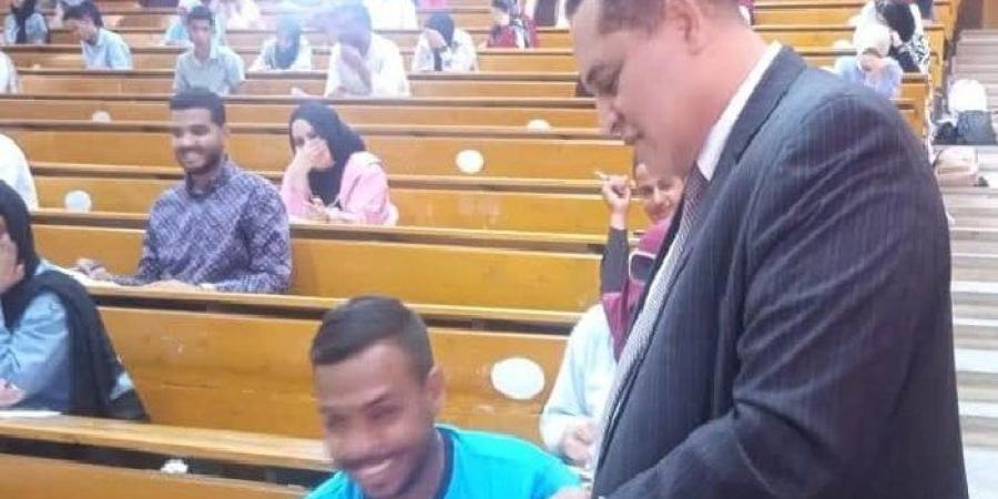 انتهاء امتحانات الفصل الدراسي الثاني بكلية الحقوق بقنا