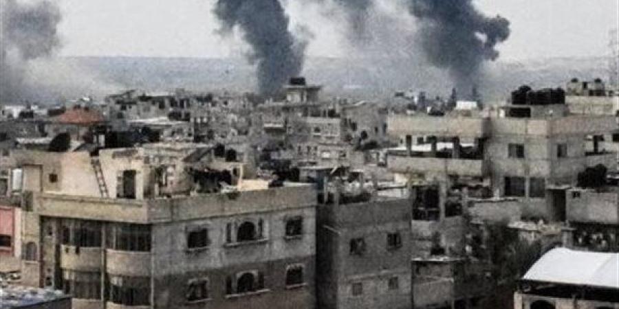 أسوشيتيد برس: مقتل 21 فلسطينيا على الأقل أثناء توجههم إلى مركز إغاثة في غزة صباح اليوم