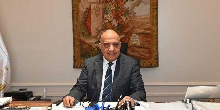 القابضة للكهرباء تعتمد الموازنة التخطيطية لشركة القناة لعام 2025/ 2026