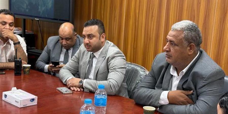 انعقاد الاجتماع التوجيهي لقيادات فرع هيئة الرعاية بالأقصر من مستشفى الكرنك.. صور