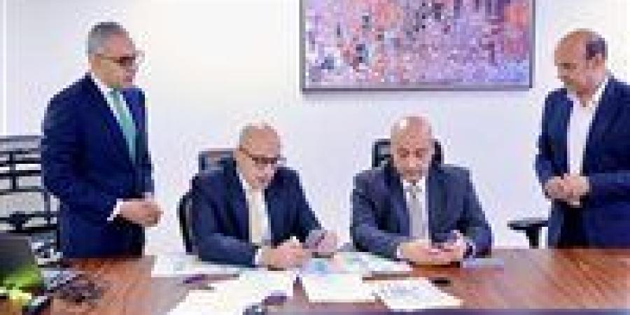 وزير التعليم يتابع امتحانات الدبلومات الفنية من غرفة العمليات المركزية