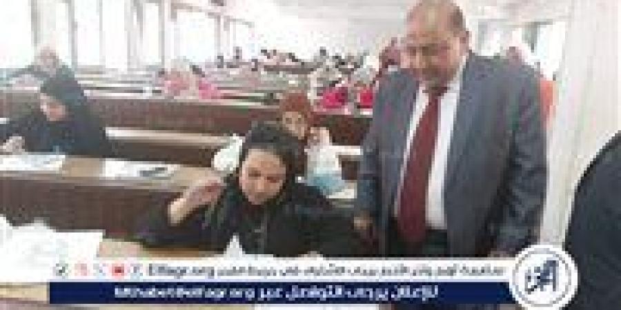 نائب رئيس جامعة القاهرة يتفقد امتحانات العلاج الطبيعي خارج الحرم