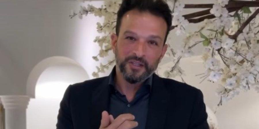 رجل الأعمال أيمن عباس يرسم البهجة على وجوه الأيتام.. مؤسسة الجود الخيرية تنظم حفل زفاف جماعي لـ 50 عريس وعروسة وأغنية خاصة لهم بصوت المطربة «حنين»