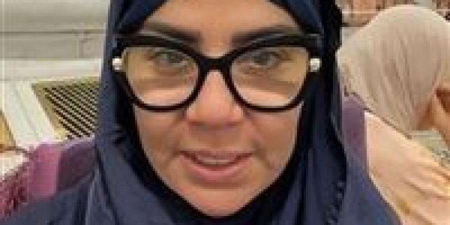 داخل الأراضي المقدسة.. مفيدة شيحة تكشف عن خطوات سفرها للحج