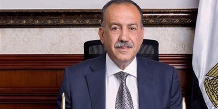 محافظ أسيوط يشهد الحفل الختامي لأنشطة مدارس المستقبل ويفتتح المعرض السنوي للأنشطة المدرسية